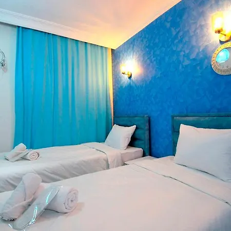 Avrasya Queen Hotel מלון *