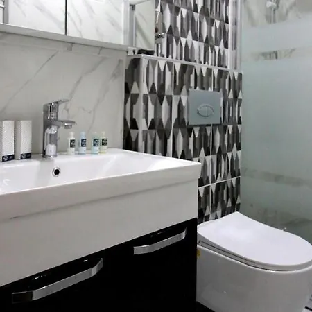 מלון Avrasya Queen Hotel